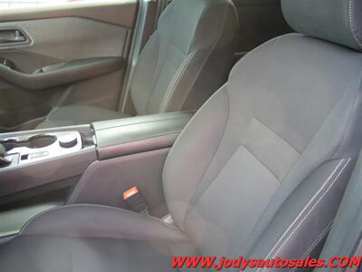 2023 Nissan Rogue S, 4DR, AWD, XM RADIO  S, 4DR, AWD, XM RADIO - Photo 5 - North Platte, NE 69101