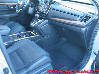 2020 Honda CR-V Touring  TOURING, AWD, LEATHER, SUNROOF, LOW 44, 000 MILE - Photo 28 - North Platte, NE 69101