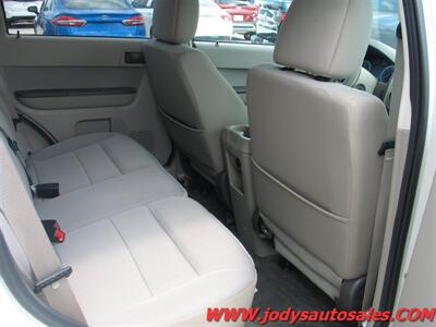 2012 Ford Escape XLT, 4x4, - Photo 24 - North Platte, NE 69101