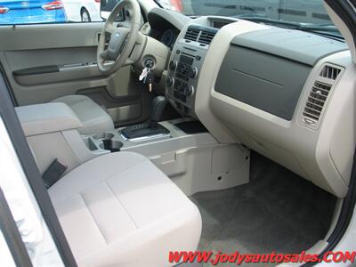 2012 Ford Escape XLT, 4x4, - Photo 22 - North Platte, NE 69101