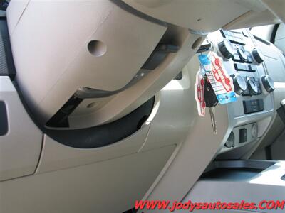 2012 Ford Escape XLT, 4x4, - Photo 9 - North Platte, NE 69101