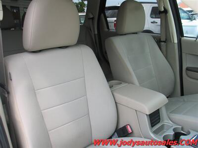 2012 Ford Escape XLT, 4x4, - Photo 23 - North Platte, NE 69101