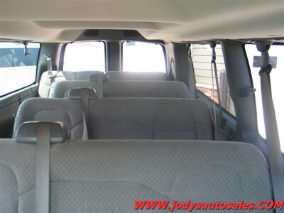 2017 Chevrolet Express LT 3500  LT 3500,  V-8, 15 PASSENGER, LOW 47,000 MILES - Photo 8 - North Platte, NE 69101