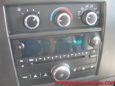 2017 Chevrolet Express LT 3500  LT 3500,  V-8, 15 PASSENGER, LOW 47,000 MILES - Photo 18 - North Platte, NE 69101