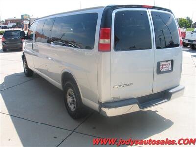 2017 Chevrolet Express LT 3500  LT 3500,  V-8, 15 PASSENGER, LOW 47,000 MILES - Photo 34 - North Platte, NE 69101