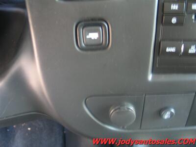 2017 Chevrolet Express LT 3500  LT 3500,  V-8, 15 PASSENGER, LOW 47,000 MILES - Photo 20 - North Platte, NE 69101