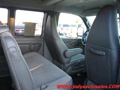 2020 Chevrolet Express LS, 3500 15 Passenge  3500 Extended 15 Passenger - Photo 21 - North Platte, NE 69101