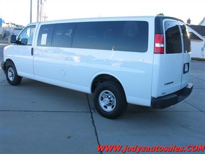 2020 Chevrolet Express LS, 3500 15 Passenge  3500 Extended 15 Passenger - Photo 28 - North Platte, NE 69101