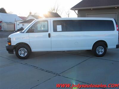 2020 Chevrolet Express LS, 3500 15 Passenge  3500 Extended 15 Passenger - Photo 27 - North Platte, NE 69101