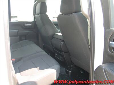 2021 Chevrolet Silverado 2500 W/T, 4WD, DOUBLE CAB, LONG BOX, 6.6L V-8 GAS - Photo 24 - North Platte, NE 69101
