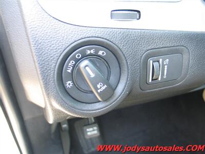 2018 Dodge Journey V6 Value Package  V6 Value PackageV6, 2WD, SUV - Photo 8 - North Platte, NE 69101