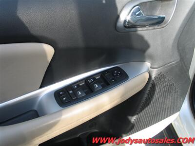 2018 Dodge Journey V6 Value Package  V6 Value PackageV6, 2WD, SUV - Photo 3 - North Platte, NE 69101