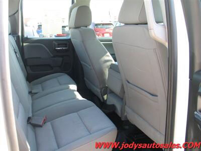 2017 Chevrolet Silverado 2500 Work Truck  W/T, 4X4, DOUBLECAB, 6.0 V-V8 - Photo 21 - North Platte, NE 69101