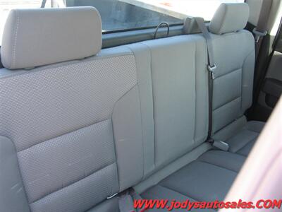 2017 Chevrolet Silverado 2500 Work Truck  W/T, 4X4, DOUBLECAB, 6.0 V-V8 - Photo 22 - North Platte, NE 69101