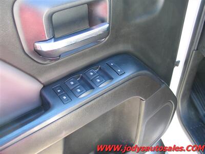 2017 Chevrolet Silverado 2500 Work Truck  W/T, 4X4, DOUBLECAB, 6.0 V-V8 - Photo 3 - North Platte, NE 69101