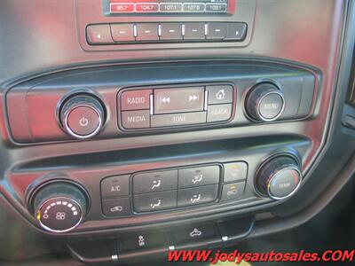 2017 Chevrolet Silverado 2500 Work Truck  W/T, 4X4, DOUBLECAB, 6.0 V-V8 - Photo 15 - North Platte, NE 69101