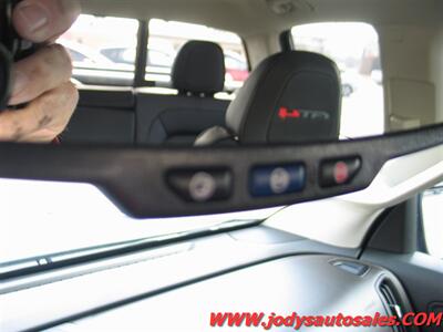 2022 GMC Canyon AT4  AT4, 4X4, CREW CAB, Heated Seats, LOW, LOW 5300 MILES - Photo 15 - North Platte, NE 69101