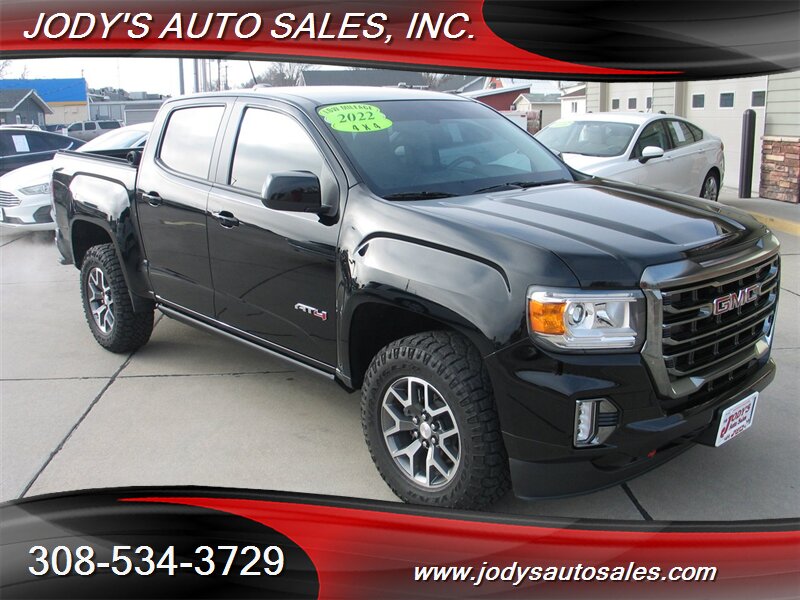 2022 GMC Canyon AT4  AT4, 4X4, CREW CAB, Heated Seats, LOW, LOW 5300 MILES