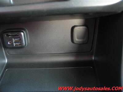 2022 GMC Canyon AT4  AT4, 4X4, CREW CAB, Heated Seats, LOW, LOW 5300 MILES - Photo 24 - North Platte, NE 69101