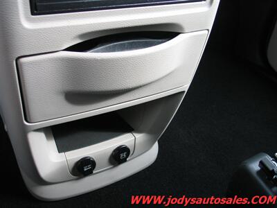 2017 Dodge Grand Caravan SE, FWD, STOW & GO, DVD, 3.6 L V-6, LOW 17,000MIL SE, FWD, STOW & GO, DVD, 3.6 L V-6, LOW 17,000MIL - Photo 18 - North Platte, NE 69101