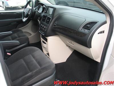 2017 Dodge Grand Caravan SE, FWD, STOW & GO, DVD, 3.6 L V-6, LOW 17,000MIL SE, FWD, STOW & GO, DVD, 3.6 L V-6, LOW 17,000MIL - Photo 20 - North Platte, NE 69101
