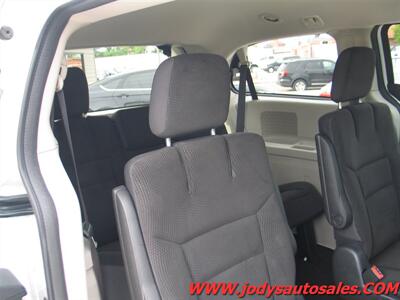 2017 Dodge Grand Caravan SE, FWD, STOW & GO, DVD, 3.6 L V-6, LOW 17,000MIL SE, FWD, STOW & GO, DVD, 3.6 L V-6, LOW 17,000MIL - Photo 23 - North Platte, NE 69101