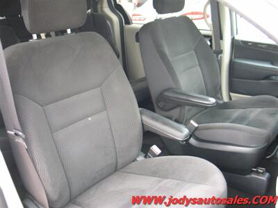 2017 Dodge Grand Caravan SE, FWD, STOW & GO, DVD, 3.6 L V-6, LOW 17,000MIL SE, FWD, STOW & GO, DVD, 3.6 L V-6, LOW 17,000MIL - Photo 21 - North Platte, NE 69101