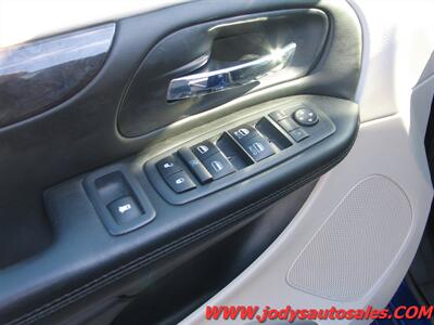 2018 Dodge Grand Caravan SE SE, FWD, STOW & GO, 3.6L Flex Fuel V6, - Photo 3 - North Platte, NE 69101