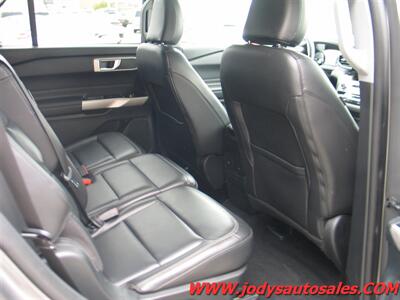 2023 Ford Explorer XLT  XLT, AWD, 3RD SEAT, HEATED LEATHER - Photo 34 - North Platte, NE 69101