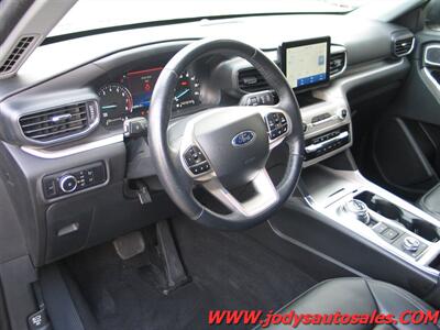 2023 Ford Explorer XLT  XLT, AWD, 3RD SEAT, HEATED LEATHER - Photo 2 - North Platte, NE 69101