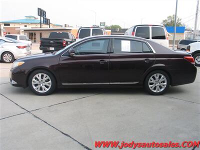 2011 Toyota Avalon Limited  Limited, FWD, LEATHER, SUNROOF - Photo 31 - North Platte, NE 69101