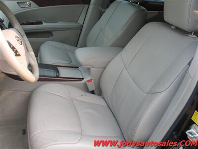 2011 Toyota Avalon Limited  Limited, FWD, LEATHER, SUNROOF - Photo 5 - North Platte, NE 69101