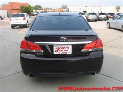 2011 Toyota Avalon Limited  Limited, FWD, LEATHER, SUNROOF - Photo 33 - North Platte, NE 69101