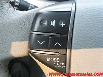2011 Toyota Avalon Limited  Limited, FWD, LEATHER, SUNROOF - Photo 10 - North Platte, NE 69101