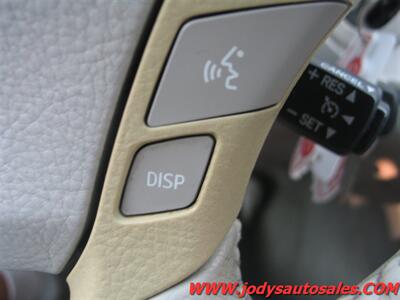 2011 Toyota Avalon Limited  Limited, FWD, LEATHER, SUNROOF - Photo 13 - North Platte, NE 69101