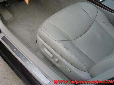 2011 Toyota Avalon Limited  Limited, FWD, LEATHER, SUNROOF - Photo 4 - North Platte, NE 69101