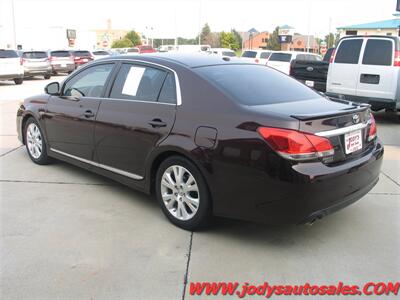 2011 Toyota Avalon Limited  Limited, FWD, LEATHER, SUNROOF - Photo 32 - North Platte, NE 69101