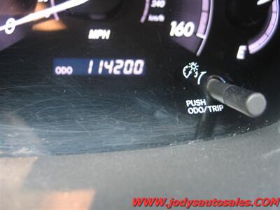 2011 Toyota Avalon Limited  Limited, FWD, LEATHER, SUNROOF - Photo 16 - North Platte, NE 69101