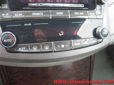 2011 Toyota Avalon Limited  Limited, FWD, LEATHER, SUNROOF - Photo 21 - North Platte, NE 69101