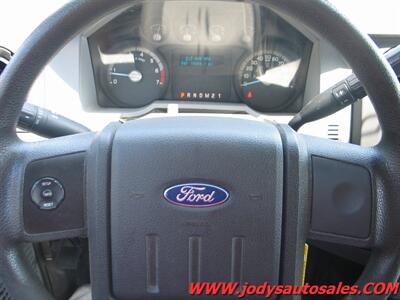 2015 Ford F-350 XL, MAINT UTILITY  XL, 2WD, MAINT UTILITY, CREW CAB, 15,000 LOW MILES, 6.2 V8 GAS - Photo 9 - North Platte, NE 69101