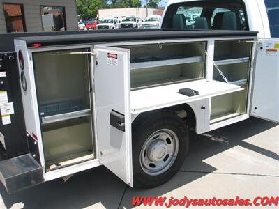 2015 Ford F-350 XL, MAINT UTILITY  XL, 2WD, MAINT UTILITY, CREW CAB, 15,000 LOW MILES, 6.2 V8 GAS - Photo 22 - North Platte, NE 69101