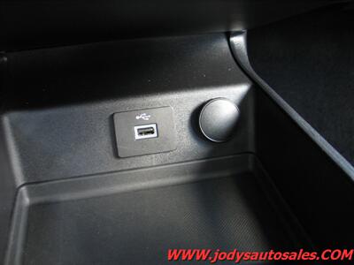 2017 Ford Fusion Hybrid S  S, HYBRID, LOW, LOW 9700 MILES!! - Photo 22 - North Platte, NE 69101