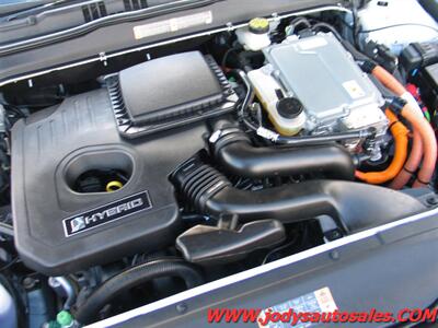 2017 Ford Fusion Hybrid S  S, HYBRID, LOW, LOW 9700 MILES!! - Photo 36 - North Platte, NE 69101