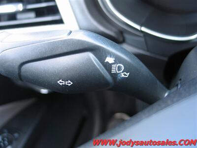 2017 Ford Fusion Hybrid S  S, HYBRID, LOW, LOW 9700 MILES!! - Photo 10 - North Platte, NE 69101