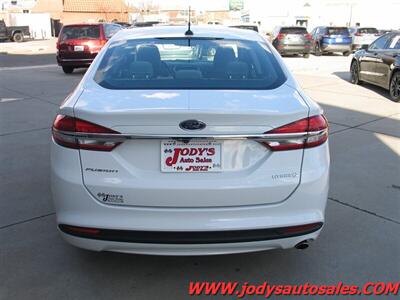 2017 Ford Fusion Hybrid S  S, HYBRID, LOW, LOW 9700 MILES!! - Photo 32 - North Platte, NE 69101