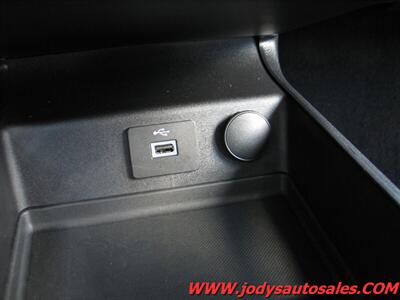 2017 Ford Fusion Hybrid S  S, HYBRID, LOW, LOW 9700 MILES!! - Photo 22 - North Platte, NE 69101