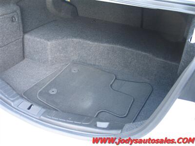 2017 Ford Fusion Hybrid S  S, HYBRID, LOW, LOW 9700 MILES!! - Photo 28 - North Platte, NE 69101