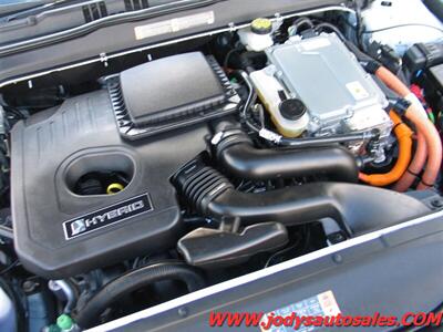 2017 Ford Fusion Hybrid S  S, HYBRID, LOW, LOW 9700 MILES!! - Photo 36 - North Platte, NE 69101