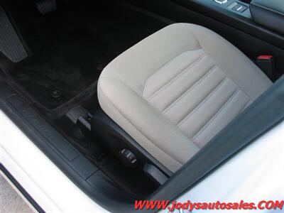 2017 Ford Fusion Hybrid S  S, HYBRID, LOW, LOW 9700 MILES!! - Photo 4 - North Platte, NE 69101