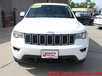 2019 Jeep Grand Cherokee Laredo  Laredo, 4x4, 3.6L V6 - Photo 33 - North Platte, NE 69101